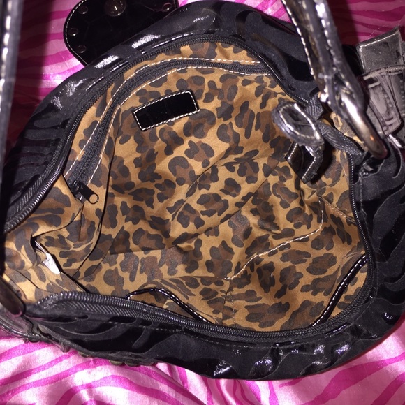 purse - Picture 2 of 3