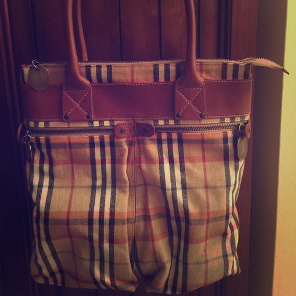 100% authentic Burberry Handbag