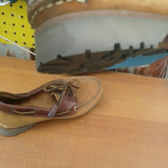 Lady "Timberland's" - Picture 3 of 3