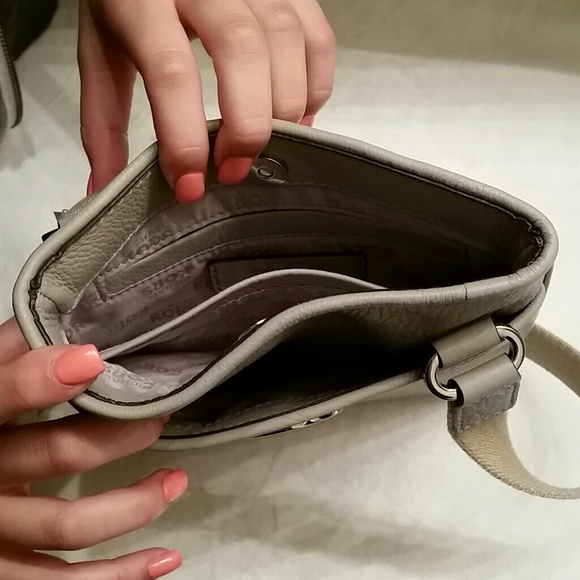 🚫🚫SOLD🚫🚫MK Authentic Fulton Crossbody - Picture 2 of 4