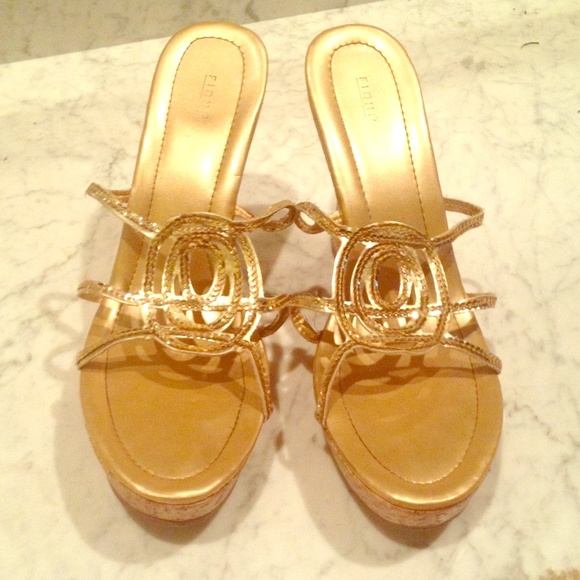 Sequence gold wedges- super cute!!