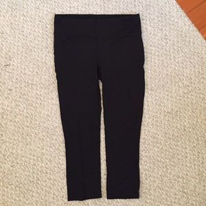 Fabletics 3/4 length leggings