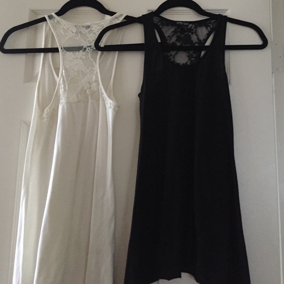 2 for 1 - Urban Outfitters lace tanks - size XS - Picture 1 of 3