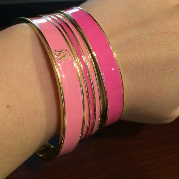 VICTORIA SECRET BANGLES