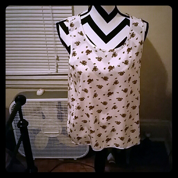 Nwot forever 21 silky top