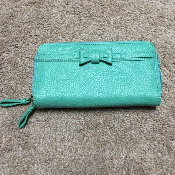 Jessica Simpson Mint Wallet