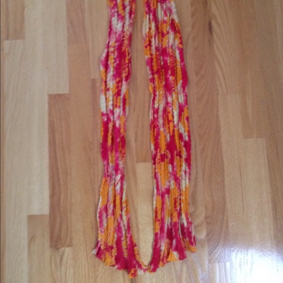 warm splattered scarf - Picture 2 of 3