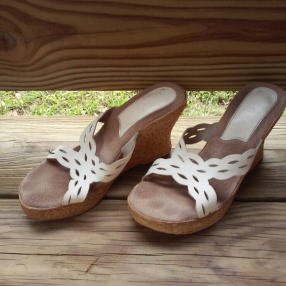 Cute wedge size 10