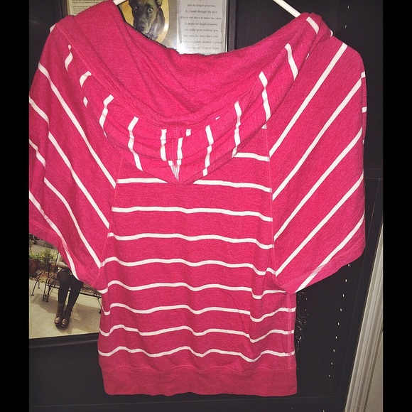 Hoodie Top - Picture 2 of 3