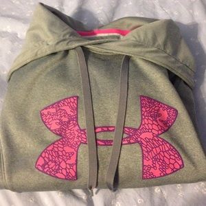 Under armour sweatshirt
