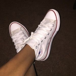 Whitered&blue Converse