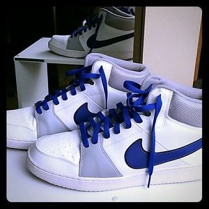 Men Nike Backboard 2