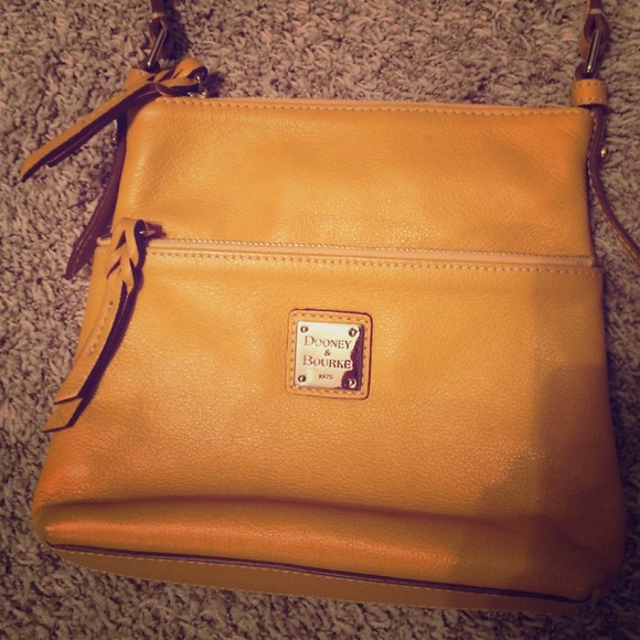 Dooney and Bourke cross body