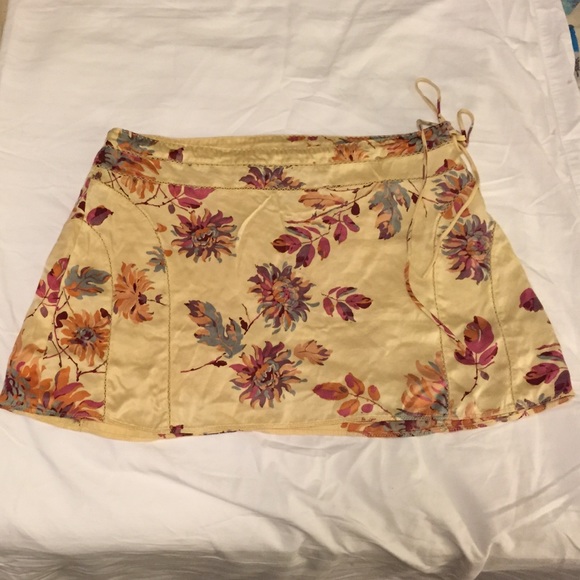 Abercrombie & Fitch Dresses & Skirts - 🌴Anercrombie & Fitch 100% silk skirt🌴