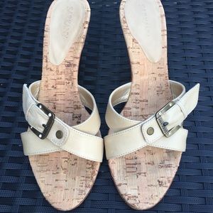 Sandals in leather color natural
