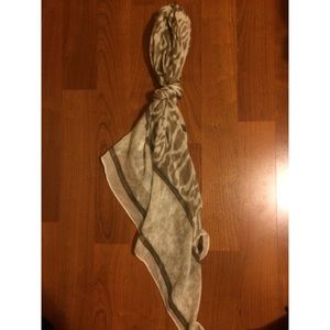 Tan/cheetah cute scarf!