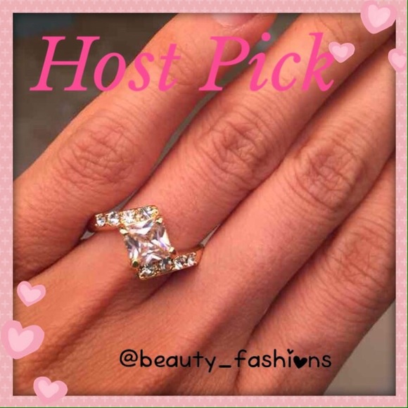 🎉HP 6/20/15🎉 10k GF Triangle Pink Sapphire Ring