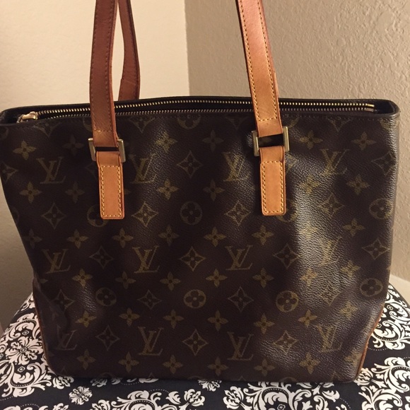 Authentic Louis Vutton Monogram Purse