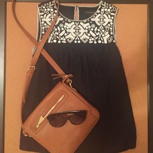 ⭐️⭐️BANANA REPUBLIC NAVY BLUE BLOUSE⭐️⭐️