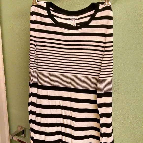 Old Navy long sleeve top