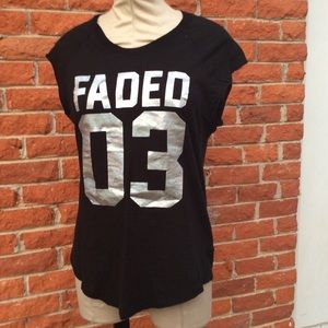 UrbanOutfitters Faded Tshirt UrbanOutfitters Faded Tshirt