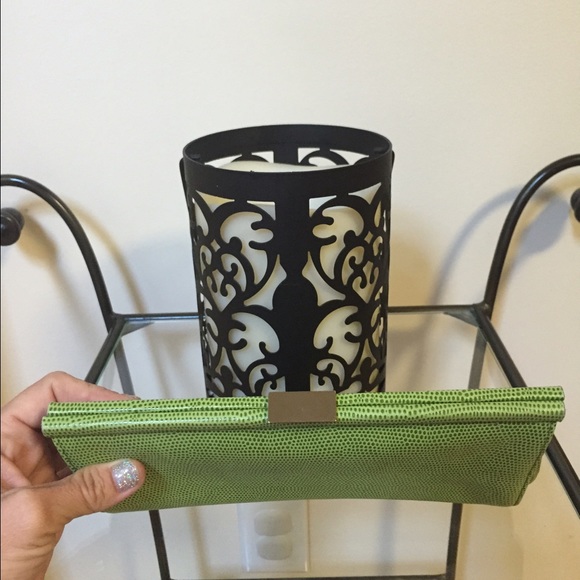 🚫SOLD🚫Banana Republic Green Leather Structured - Picture 3 of 4
