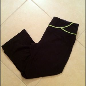 black and green yoga capris