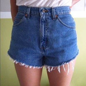 Vintage Levi High waist shorts