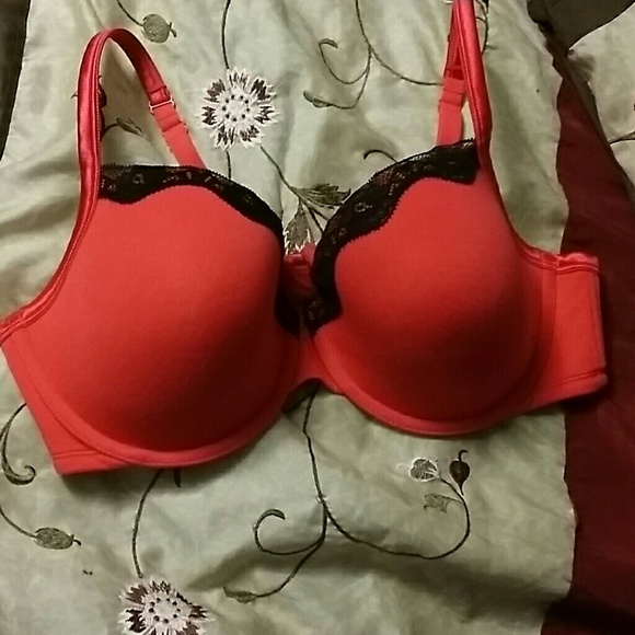 Cacique 42DD Sexy red T-shirt bra