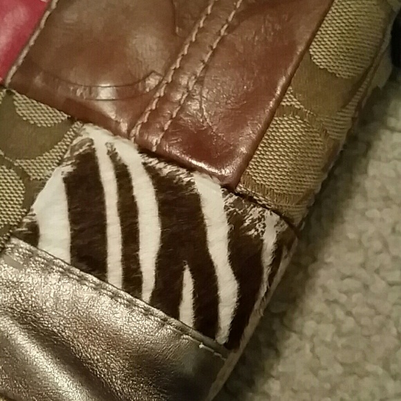 ⭐Authentic Coach Handbag🌟 - Picture 2 of 2
