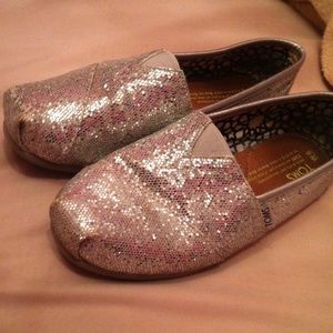 sparkly silver toms