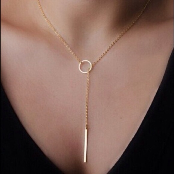 Jewelry - Make an Offer! Beautiful Gold Circle Bar Necklace