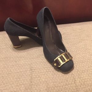 Tory Burch black pumps with brown hills