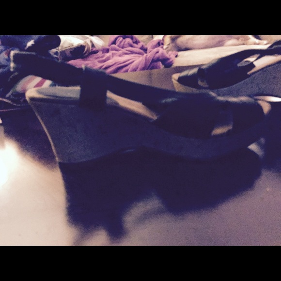 Black wedge sandals - Picture 2 of 2