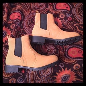 Brown suede shoes! NWOT!!