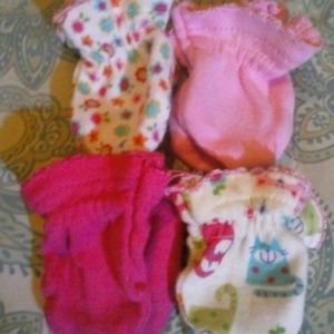 Newborn gloves