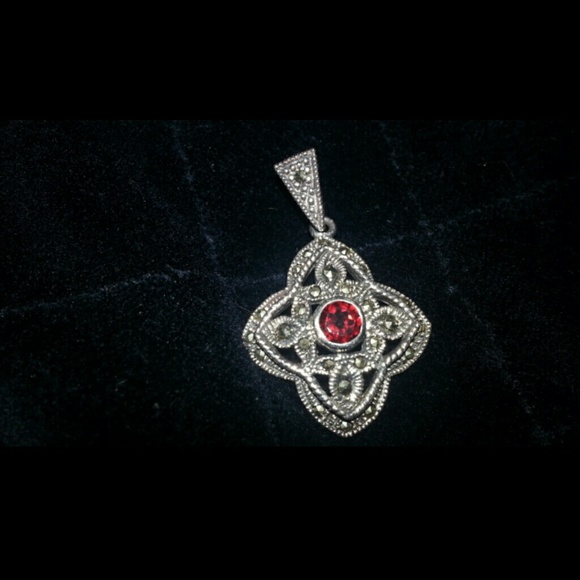 925 Thailand Pendant