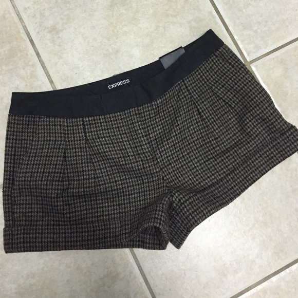 Express Shorts