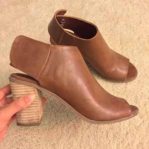 Open toed heels