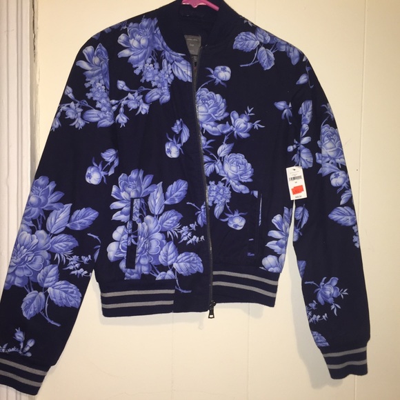GAP Jackets & Blazers - GAP FLORAL BOMBER