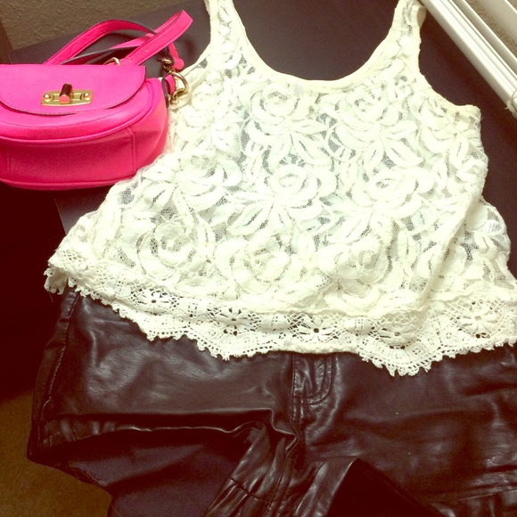 ☀️ADORABLE LACE SUMMER TOP☀️