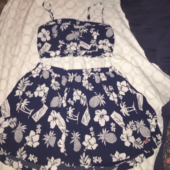 A top and bottom matching piece set