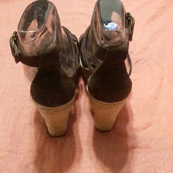 NWOT UGG - Picture 2 of 4
