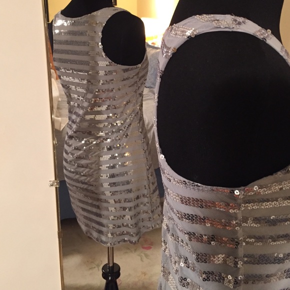 Grey sequined short dress or long top - Picture 2 of 3