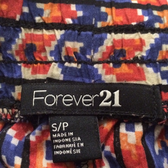 Patterned Flowy Shorts - Picture 2 of 3