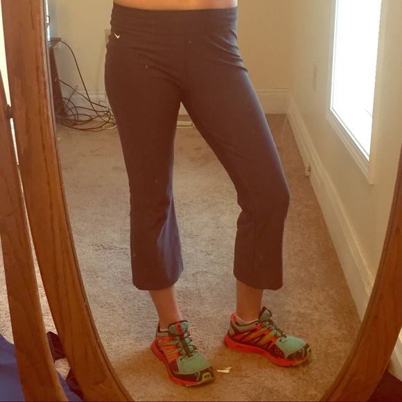 Nike Dri-Fit capri pants