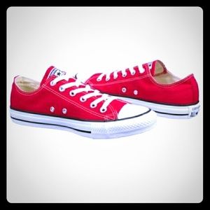Converse new size 6 women.
