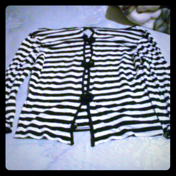 Stripe top (bows going down back)