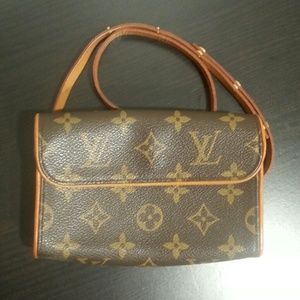 Louis vuitton monogram pochette florentine