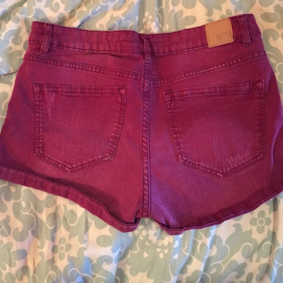 Maroon shorts! - Picture 2 of 4
